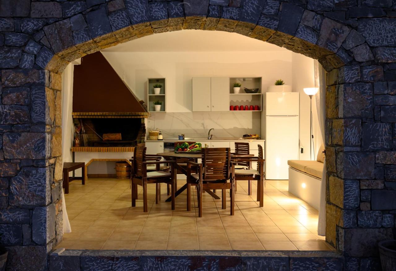 Wild Pear Villa アギア・ペラギア エクステリア 写真